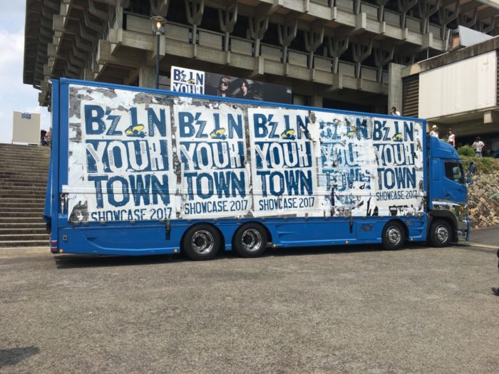 B'z showcase 2017 in your town ツアートラック