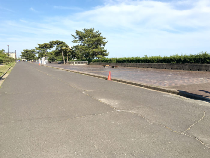 須磨海浜公園 スケートパーク 路面 カラーコーン
