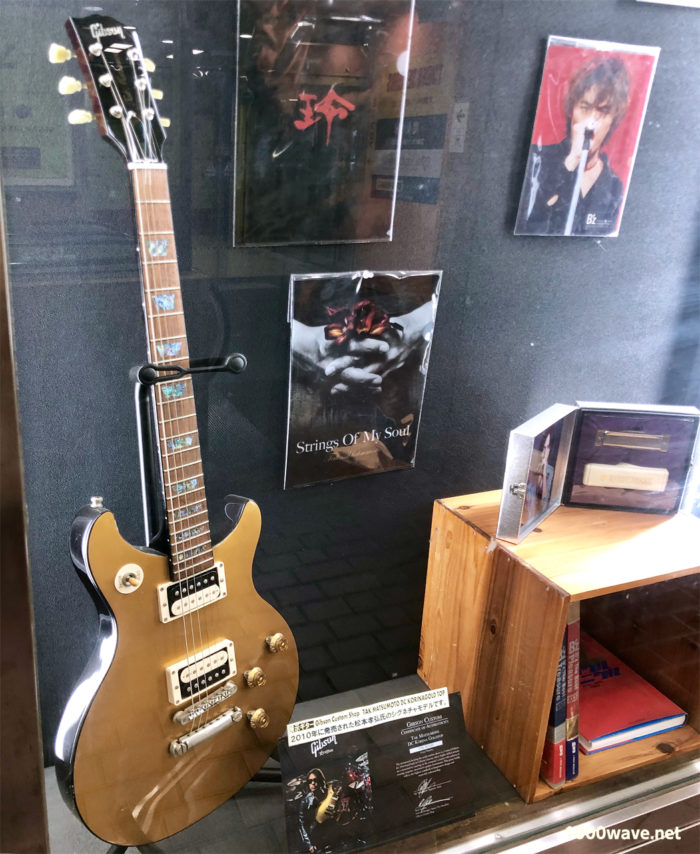 タワレコ梅田大阪マルビル店のB'z SHOWCASE 松本さんのシグネチャーモデルのギター